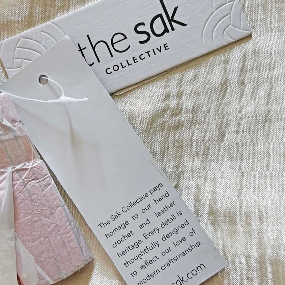 CROSSBODY THE SAK LADERA LEATHER BAG, PINK, TOP ZIPPER CLOSURE, LOTS OF POCKETS, - Picture 4 of 7